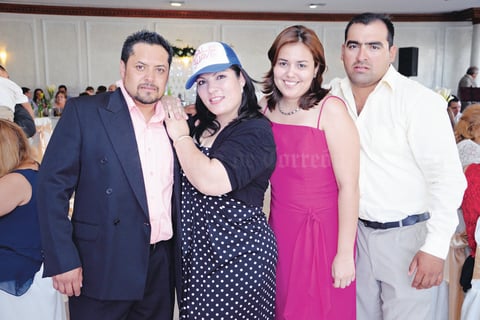 07062015 José Francisco, Sandra, José Francisco y Cassandra.