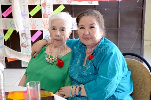 12062015 María y Raquel.