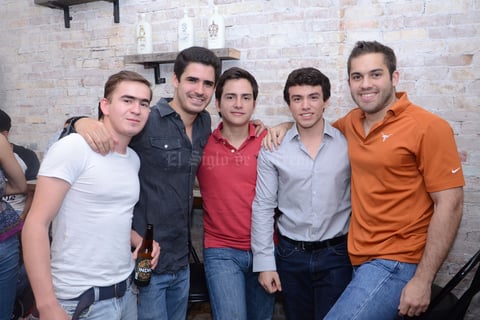 José María, José, César, Aarón y Óscar.