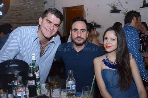 Omar, Manolo y Bea.