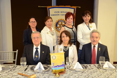 Regina Castillo, Margarita Mendoza, Marypaz Calleros, Maribel de la Cruz, Luis Carlos Reyes, Lucero Martínez e Ignacio Méndez.