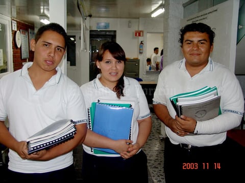 16062015 María Fernanda, Adolfo y José Manuel.