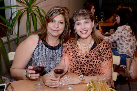 19062015 Magaly, Magaly y María Esther.