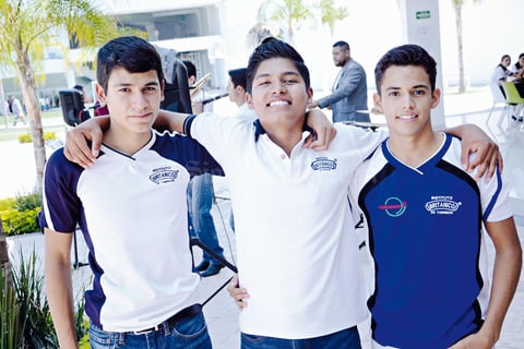 20062015 EN LA ESCUELA.  Moy, Fernando y Rubén.