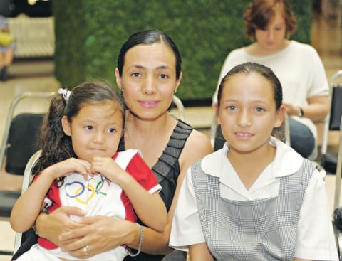 22062015 Laura, Samantha y Sofía.
