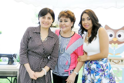 24062015 Tita, Érika y Gaby.
