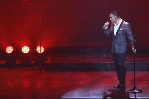 Alejandro Fernández cimbró y llenó de energía al Auditorio Nacional dentro de su gira “Confidencias”.