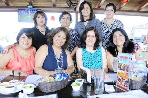 27062015 GRATOS MOMENTOS.   Exalumnas de UANE de la generación 81-85 .