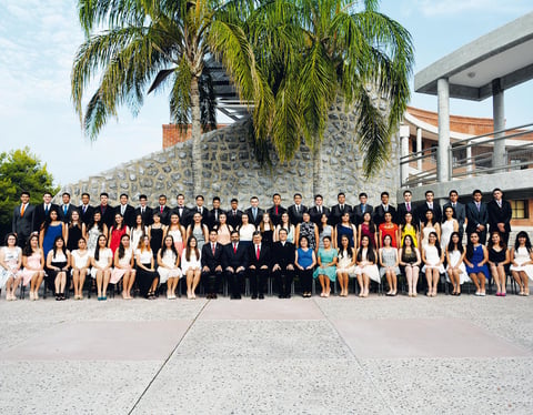 28062015 Alumnos de la Generación 2012-2015 que concluyeron sus estudios de Preparatoria en el Colegio Cervantes.