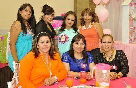 29062015 Marcela, Nallely, Yovanna, Mayela, Yesenia y Minerva con Miriam.