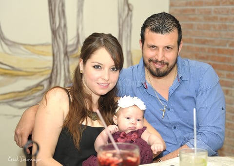 Alejandra Pardo de Issa y Cristóbal Issa con Elisa Ganem Urby.