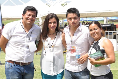 Miguel Ángel, Samantha, Rafael y Loida.
