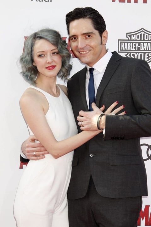 El actor David Dastmalchian acudió con su esposa Eve al estreno.