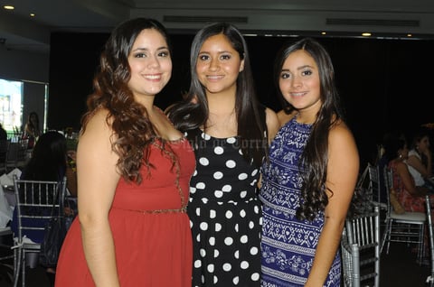 Silvana Carrillo, Paola Carrillo y Ana Cris Carrillo