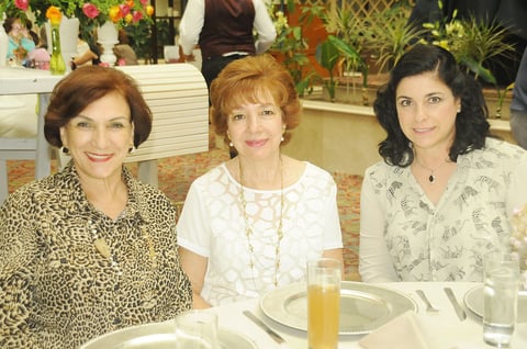 Samia Jaik, Chacha Jaik y Mary Tere M