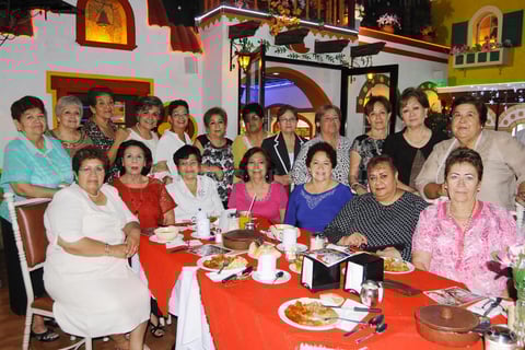 03072015 DESAYUNO.  Exalumnas de generación de Comercial Torreón festejando 50 años de reunirse.