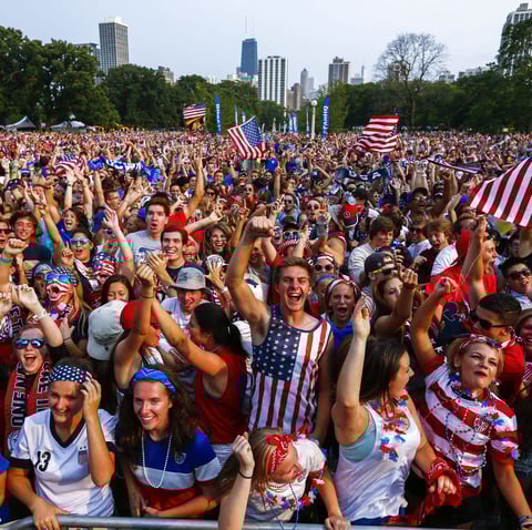 Aficionados apoyaron a Estados Unidos a distancia.