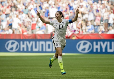 Estados Unidos se impuso gracias a un triplete de Carli Lloyd en el primer tiempo.
