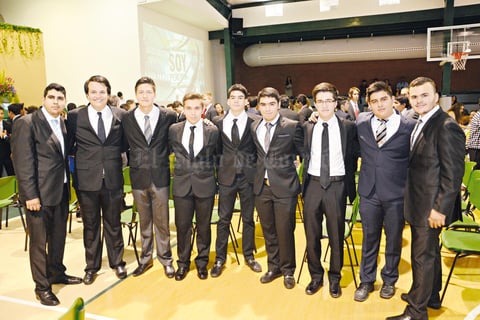 06072015 CONTENTOS.  Graduados de preparatoria de la Escuela Carlos Pereyra.