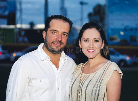 06072015 EN RECIENTE EVENTO.  Arturo y Sofía.