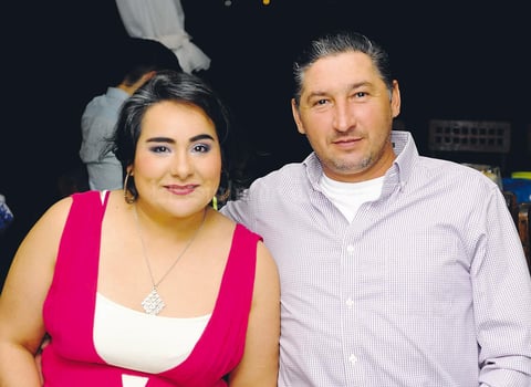 06072015 EN PAREJA.  Gaby y Mario.