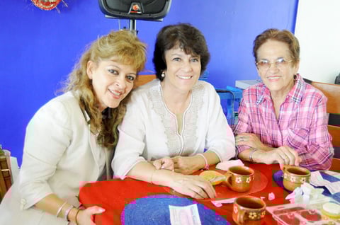06072015 Rosy Zatarain, Bety de Ortiz y Angelita Lazo de García.
