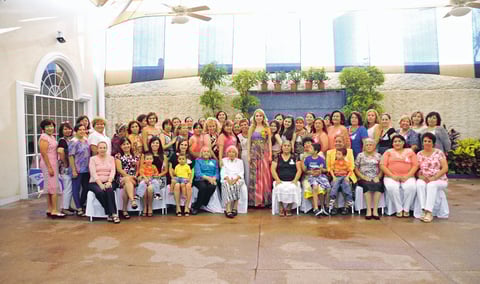 05072015 Una tarde llena de buenos momentos y diversión, disfrutaron las asistentes de esta bonita celebración.