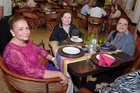 07072015 Mercedes, Carmen y María Esther.