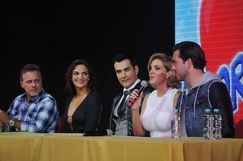 El elenco bromeó sobre el video sexual de David Zepeda, incluido él.