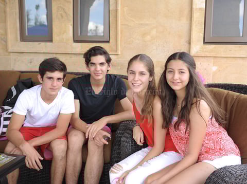 Javier, Carlos, María Martha y Noelie.