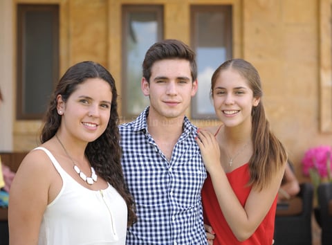 Marysofi, Ricardo y María Martha.