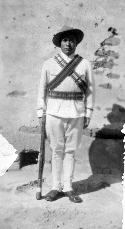 Concepción Hernández Casas, quien anduvo en guerra al lado del General Francisco Villa. Fue abuelito de Ana María Hernández P.