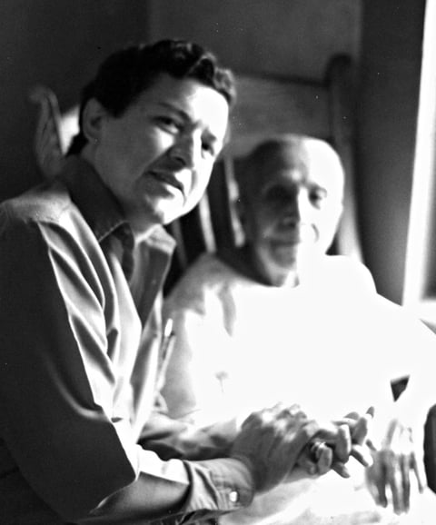 Horacio Castro Ramos con su mamá, la Sra. Marianita Ramos de Castro
(f), hace varios años.