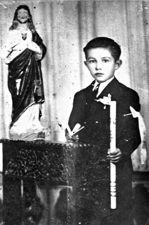 Juan García Vázquez de 6 años de edad, en su Primera Comunión, hace algunas décadas.