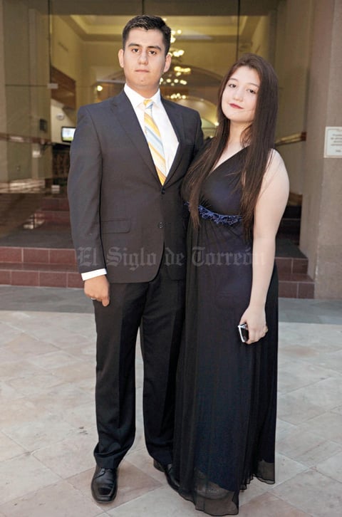 12072015 EN ELEGANTE FESTEJO.  César y Valeria.