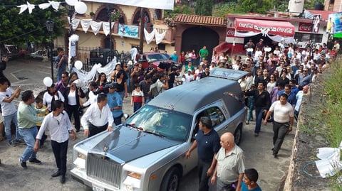 La última voluntad de Joan Sebastian se cumplió al ser enterrado en su natal Juliantla.