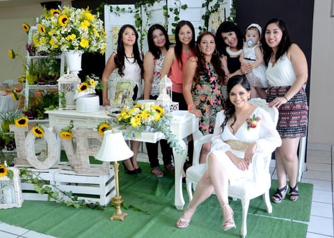 18072015 La festejada vivió un día sensacional junto a sus familiares y amigas.