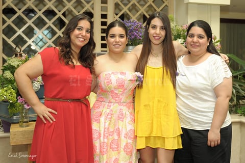 18072015 La festejada disfrutó al máximo esta celebración en compañía de sus hermanas: Diana Gabriela, Laura Carolina y Arcelia Elizabeth Enríquez Ordaz.
