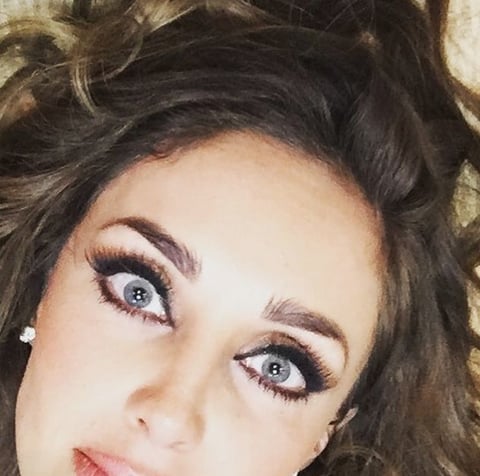 Anahí respondió a la publicación de la revista. "A @TVNotasmx amigos queridos con cariño les digo, antes tenía 20 ahora tengo 32. Contra eso no puedo hacer nada !gracias! ", escribió.