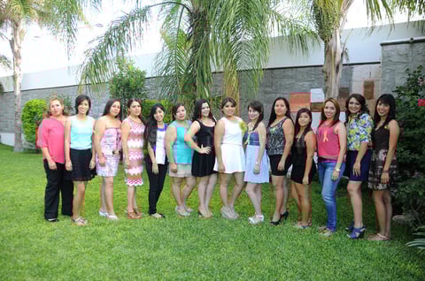 19072015 Una tarde muy especial compartió la festejada con sus invitadas.