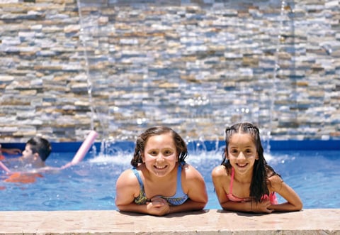 22072015 UN RICO CHAPUZÓN.  Alejandra y Úrsula.