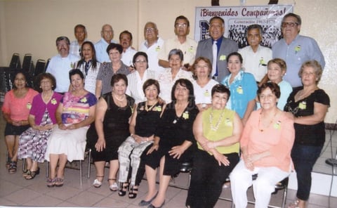 25072015 REENCUENTRO.  Alumnos de la generación 1967-70 de la Normal Gómez Palacio.