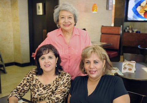 25072015 Lichita, Estela y Coco.