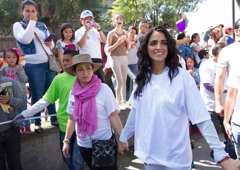 Alrededor de 100 personas, entre trabajadores de Azteca y público, peregrinaron hasta la Basílica.