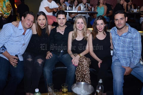26072015 NOCHE DE ESPARCIMIENTO.   Hugo, Vita, Gonzalo, Mayis, Andrea y Emilio.
