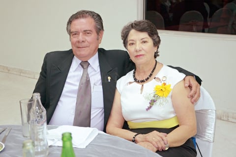 26072015 Salvador Bocanegra y Mirna de Bocanegra.