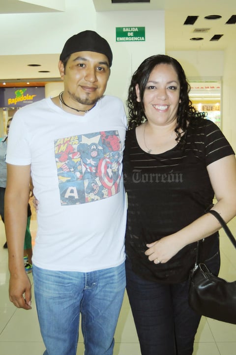 26072015 Érick y Mariana.