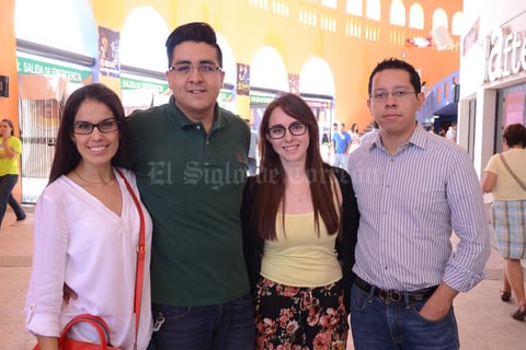 26072015 FORO DE CHARLAS.  Magaly, Víctor, Ingrid y Francisco.
