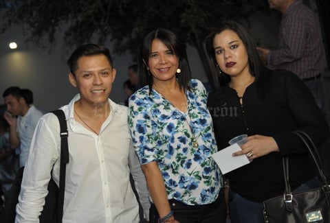 26072015 EN MENTES LIBRES.  Rafael, Elizabeth y Ana.