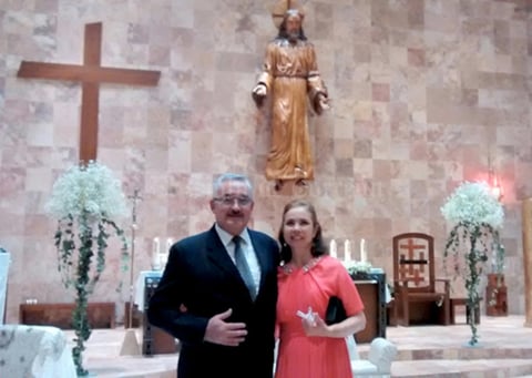01082015 Jorge Alonso Guerra y Patricia Carrasco en reciente evento social.